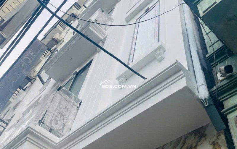 Hàng hiếm Lạc Long Quân, 50m2, 8 tầng, thang máy, mặt tiền 6m,  gara ô tô, 10m ra mặt phố, giá 21 tỷ thương lượng