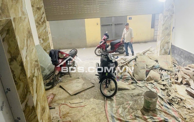 Hàng hiếm Lạc Long Quân, 50m2, 8 tầng, thang máy, mặt tiền 6m,  gara ô tô, 10m ra mặt phố, giá 21 tỷ thương lượng