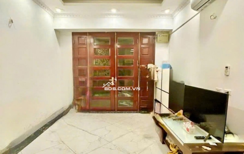 TÔI CẦN BÁN NHÀ NGÕ 79, PHỐ 8/3,LÔ GÓC, KD 32M2, 5 TẦNG, MT4.1M GIÁ 6.2 TỶ