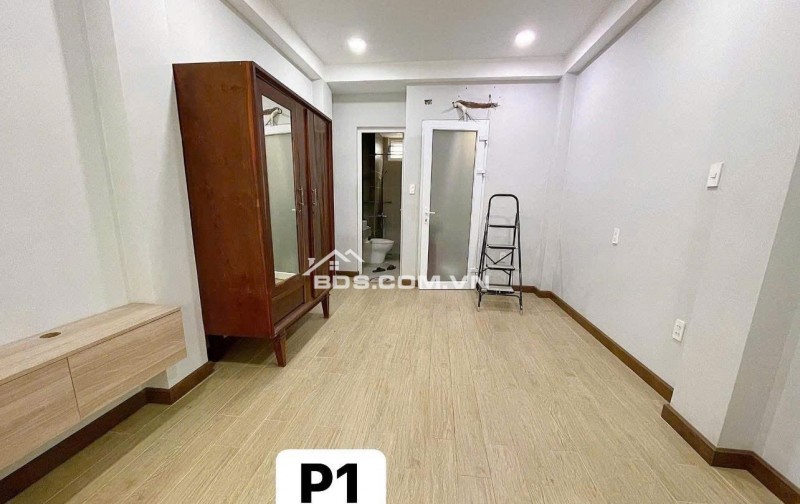 Bán nhà chính chủ tại 214/14Bis Nguyễn Trãi, Phường Nguyễn Cư Trinh, Quận 1