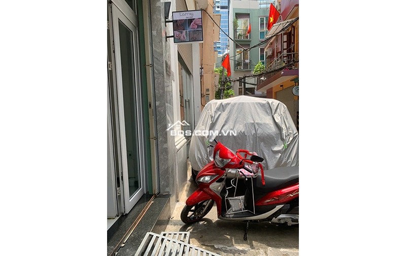 Bán nhà chính chủ tại 214/14Bis Nguyễn Trãi, Phường Nguyễn Cư Trinh, Quận 1
