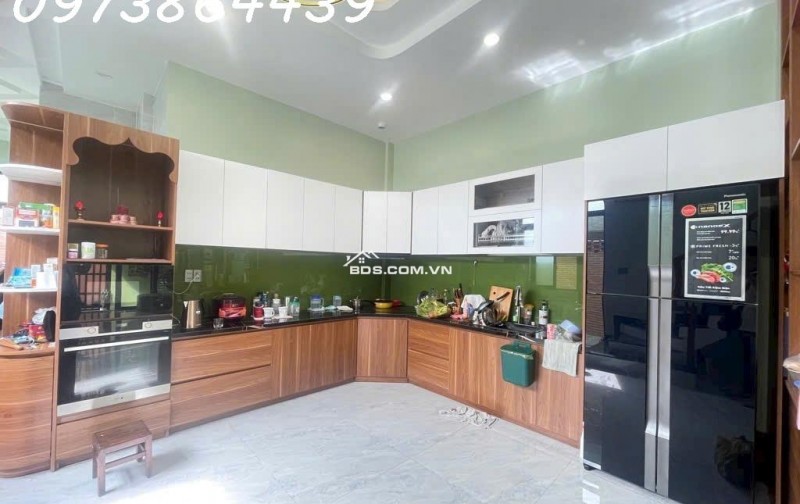 BÁN NHÀ 3 TẦNG – ĐỐI DIỆN CHỢ BÀ ĐIỂM - XE HƠI VÀO TẬN NHÀ – NGANG GẦN 7M – 100M² CÔNG NHẬN ĐỦ - GIÁ 5,2 TỶ TL