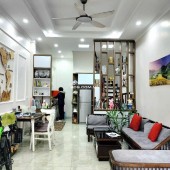 BÁN GẤP ! NHÀ HỒNG TIẾN, BỒ ĐỀ 47M2, 5 TẦNG, FULL NỘI THẤT, DÂN TRÍ CAO, Ô TÔ ĐỖ NGAY NHÀ