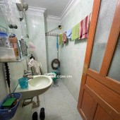 Bán nhà mặt phố siêu đẹp Cầu Giấy - Kinh doanh sầm uất - Oto đỗ cửa