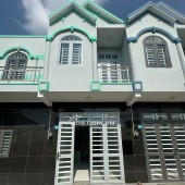 Bán nhà mặt phố liền kề chỉ 650 Triệu ngay Trung tâm Thị trấn Đức Hòa