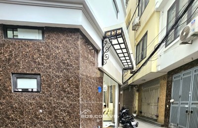 Nhà 6 tầng Hồ Tùng Mậu - Lô Góc - Dân Xây - Ngõ trước nhà 3,5m - Full nội thất
