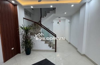 Bán nhà đẹp 48m2 Ngô Gia Tự, Long Biên, Dân xây, Full đồ, 5 tỷ 5