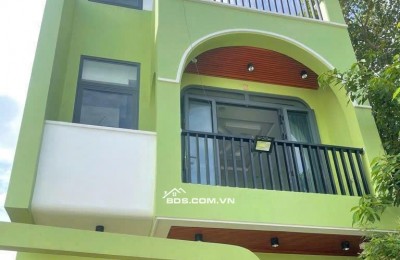 BÁN NHÀ 3 TẦNG – ĐỐI DIỆN CHỢ BÀ ĐIỂM - XE HƠI VÀO TẬN NHÀ – NGANG GẦN 7M – 100M² CÔNG NHẬN ĐỦ - GIÁ 5,2 TỶ TL
