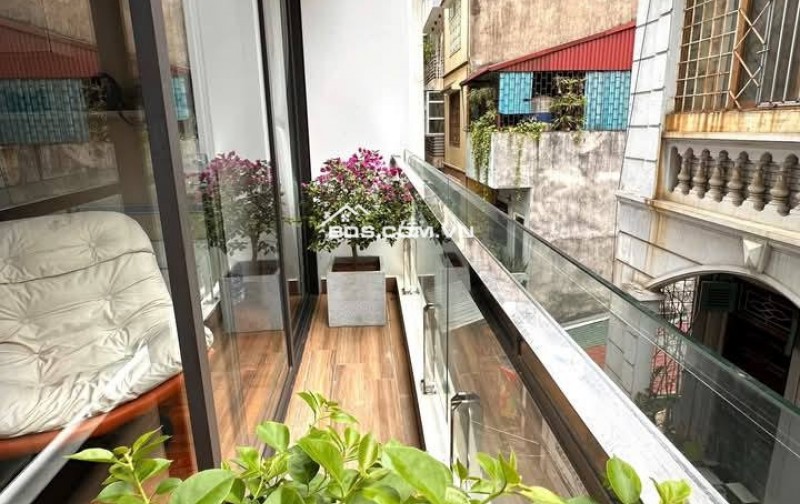 Nhà Đẹp Kinh Doanh, Đường Hoàng Mai 51/55m, 6  tầng, mt 4.3m, giá 18.6 tỷ