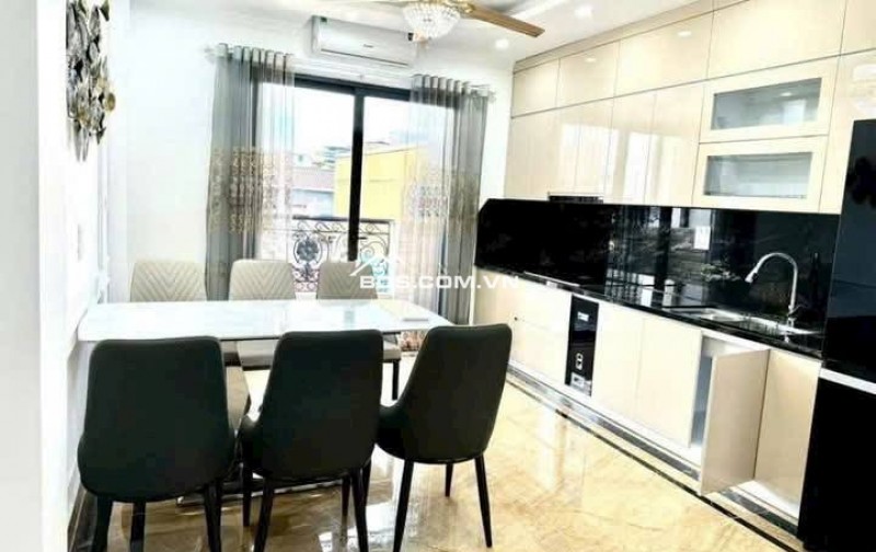 Nhà Đẹp, Thang Máy Võ Thị Sáu, Hai Bà Trưng 40m, 7 tầng, mt 4m, giá 17.8 tỷ
