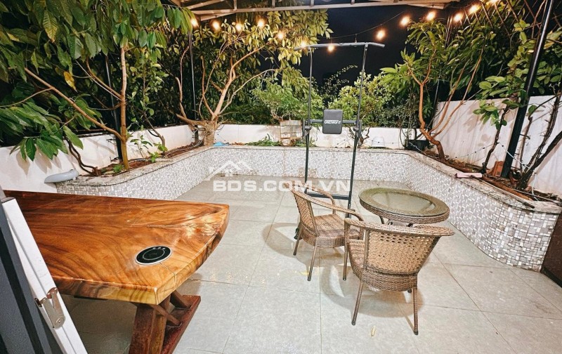 Nhà Đẹp Ô Tô Vào Nhà, Phố Yên Lạc, Hai Bà Trưng 79/82m, 6 tầng, mt 6m, giá 27.5 tỷ.
