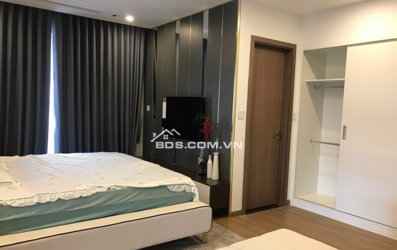 Bán căn hộ Vinhomes Skylake dt 148.8m2, 3N-4N, 2VS full sẵn nội thất xịn sò, hiện đại 19,3 tỷ -> 19,5 tỷ. LH xem mua nhà 0344529391