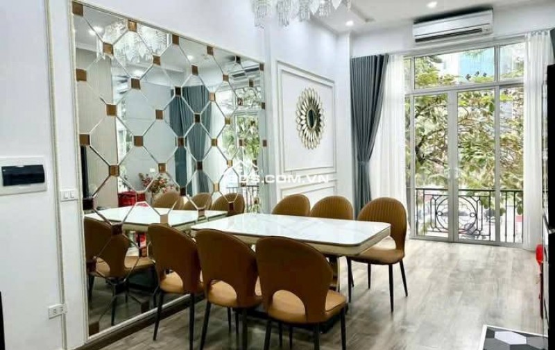 Nhà Đẹp, Thang Máy Võ Thị Sáu, Hai Bà Trưng 40m, 7 tầng, mt 4m, giá 17.8 tỷ