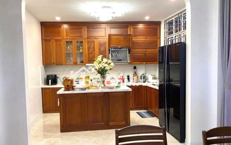 Thái Thịnh, Đống Đa - Gần Phố - Ở Ngay - Full Nội Thất - 42m*5T. Chỉ 11.2 tỷ.