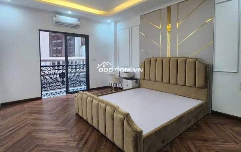 Nhà Đẹp, Thang Máy Võ Thị Sáu, Hai Bà Trưng 40m, 7 tầng, mt 4m, giá 17.8 tỷ