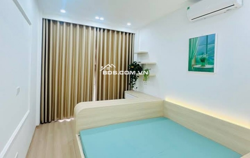 Nhà Đẹp Khâm Thiên, Đống Đa 24/26m, 5 tầng, mt 3.1m, giá 6.2 tỷ.