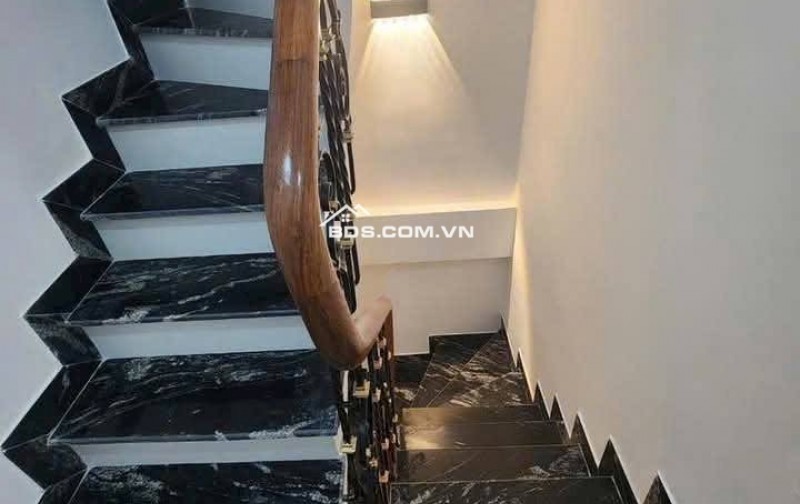 Nhà Đẹp, Thang Máy Võ Thị Sáu, Hai Bà Trưng 40m, 7 tầng, mt 4m, giá 17.8 tỷ