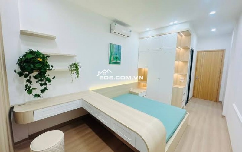 Nhà Đẹp Khâm Thiên, Đống Đa 24/26m, 5 tầng, mt 3.1m, giá 6.2 tỷ.