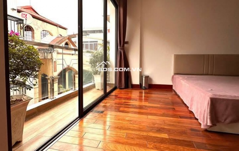 Nhà Đẹp Kinh Doanh, Đường Hoàng Mai 51/55m, 6  tầng, mt 4.3m, giá 18.6 tỷ