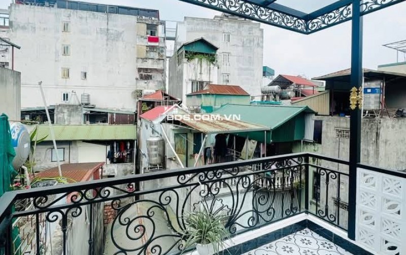 Nhà Đẹp Khâm Thiên, Đống Đa 24/26m, 5 tầng, mt 3.1m, giá 6.2 tỷ.