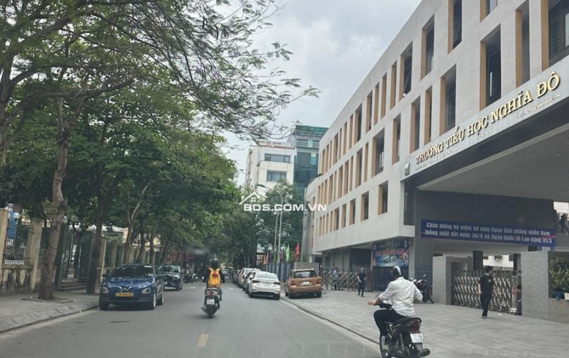 VIP 78m2 MT 6,5m - Mặt phố Nghĩa Đô – Vỉa hè ôtô tránh – Kinh doanh đỉnh