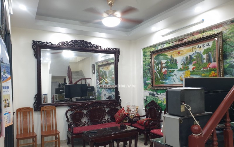 BÁN NHÀ ĐẸP 1.65 TỶ 3 TẦNG 47M2 KHU VỰC TRẦN QUANG KHẢI