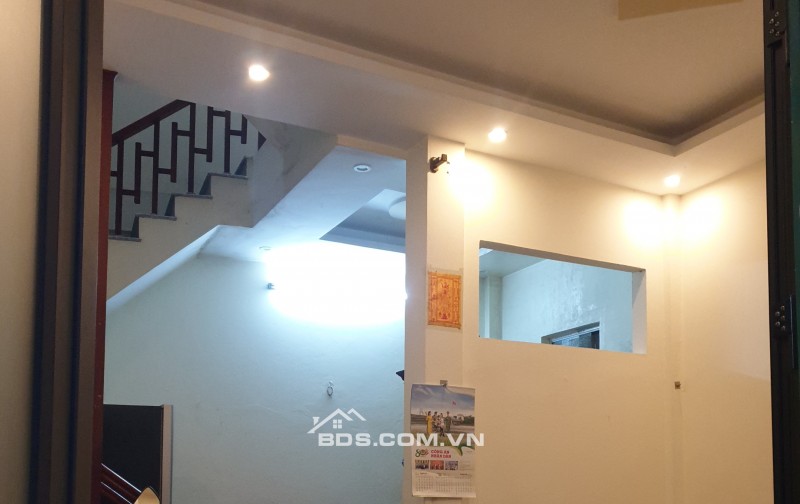 BÁN NHÀ ĐẸP 1.45 TỶ 3 TẦNG 33M2 ( TÂY NAM ) KHU BÃI VƯỢT