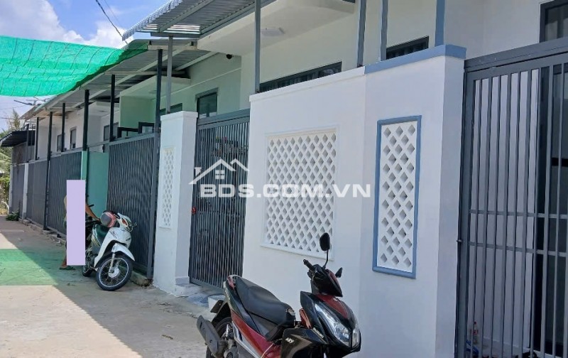 Lô đất Mỹ Phong, TP Mỹ Tho. 100m2 full thổ cư. Xe 16 chỗ 90D vào 50 mét.