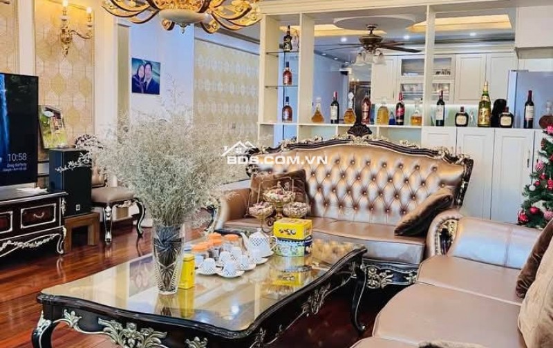 Nhà Đẹp Dòng Tiền Tam Khương, Đống Đa 99 m, 7 tầng, mt 5.2m, giá 30.5 tỷ