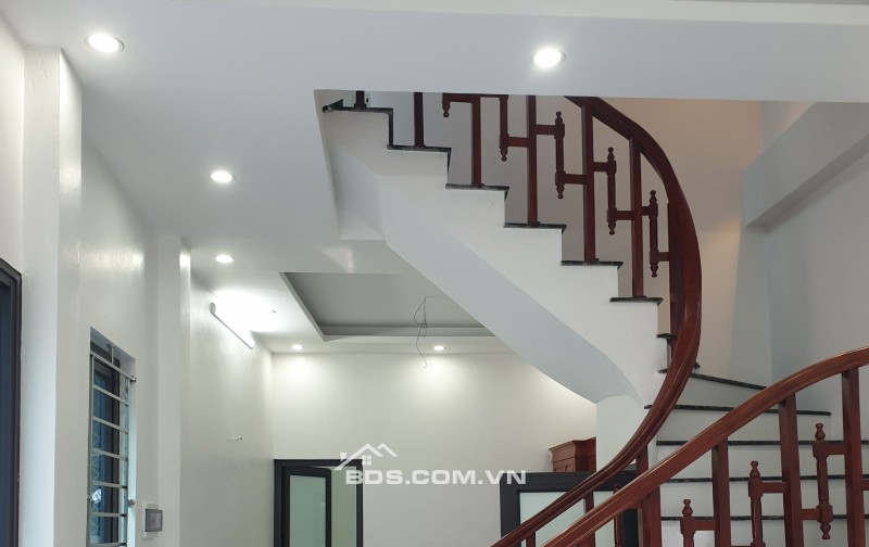 BÁN NHÀ ĐẸP 1.76 TỶ 3 TẦNG 47M2 ( ĐÔNG NAM ) NGÕ TRẦN QUANG KHẢI