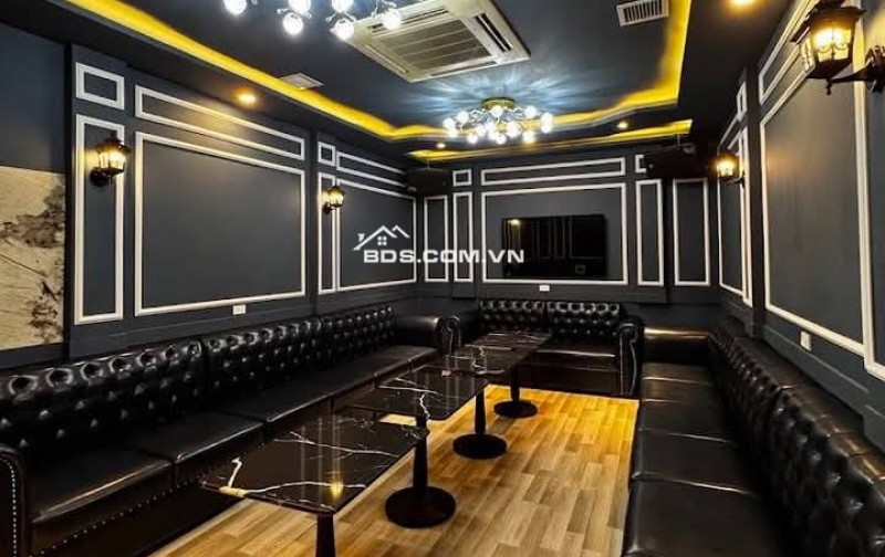 Nhà Đẹp Mặt Phố Kinh Doanh Linh Lang, Ba Đình  100m, 6 tầng, mt 4.5m, giá 62 tỷ