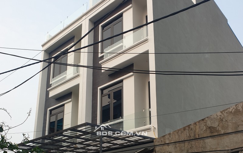 BÁN NHÀ ĐẸP 3.2 TỶ 3.5 TẦNG 69M2 Ô TÔ ĐỖ CỬA NGÕ ĐƯỜNG KÊNH