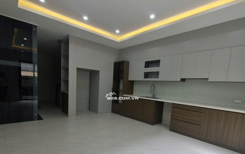 Bán Nhà Phân Lô Phố Vương Thừa Vũ,TX - Oto - Thang Máy - 50M, 6Tầng. Chỉ 16.7 Tỷ.