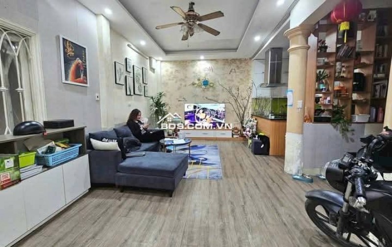 Nhà Đẹp Gần Đường Ô Tô Thái Thịnh, Đống Đa 39/46m, 4 tầng, mt 5.8m, giá 13.2 tỷ