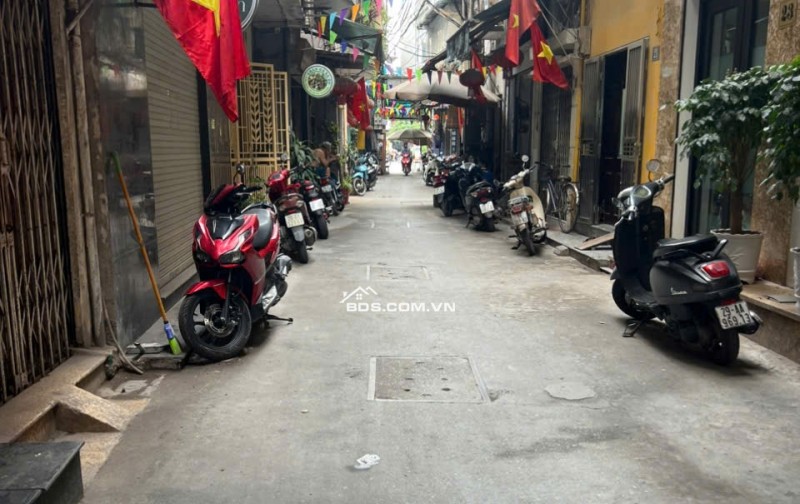 Bán Nhà Ngã Tư Sở - Oto - Kinh Doanh - 40m, 4 Tầng - Full Nội Thất. Chỉ 12.5 Tỷ.
