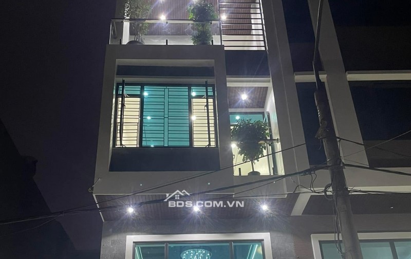 BÁN NHÀ SIÊU ĐẸP 3.68 TỶ 3.5 TẦNG 44M2 MẶT ĐƯỜNG KHU TRẦM CÁ