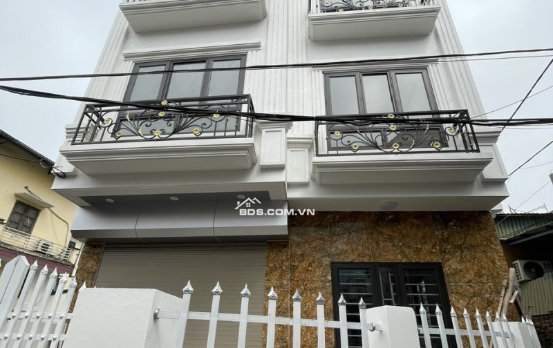 5.98 tỷ nhà lô góc Ngọc hồi, Thanh Trì, 62m2 xây 4 tầng , ô tô gần - 6 phòng khép kín.