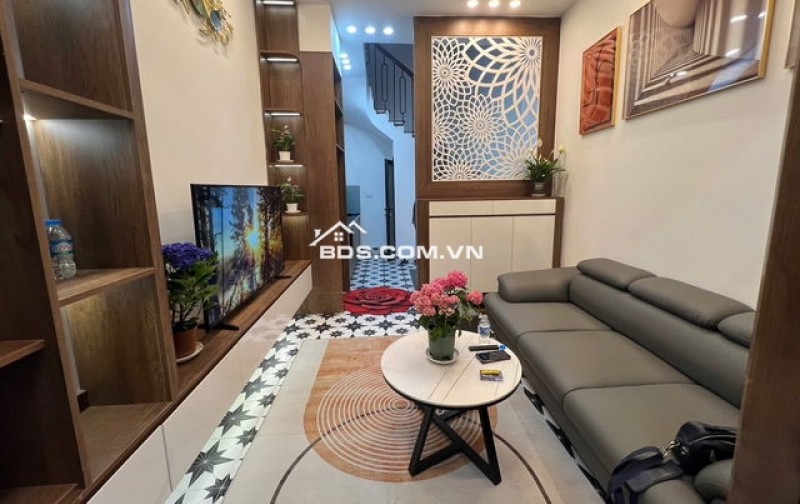 Bán gấp nhà LÔ GÓC Hào Nam- Đống Đa – 40m2 -4 Tầng – Chỉ 6.5 Tỷ