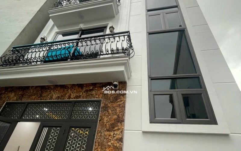 Bán nhà mới koong ngũ hiệp, Thanh Trì, 60m2*4 tầng , ô tô đỗ cổng - chỉ 6.9x tỷ .