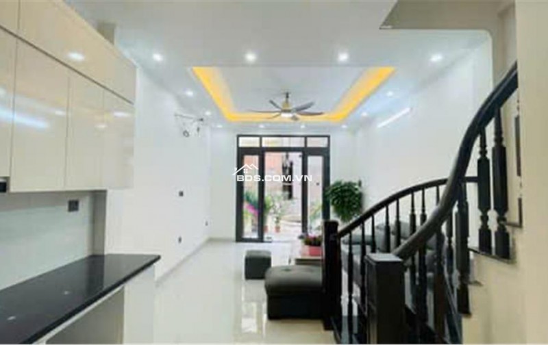 NHÀ LIỀN KỀ 35m2 5 TẦNG  – GẦN KĐT TRUNG HÒA TRUNG KÍNH , CẦU GIẤY – GIÁ CHỈ LOANH QUANH 7 TỶ