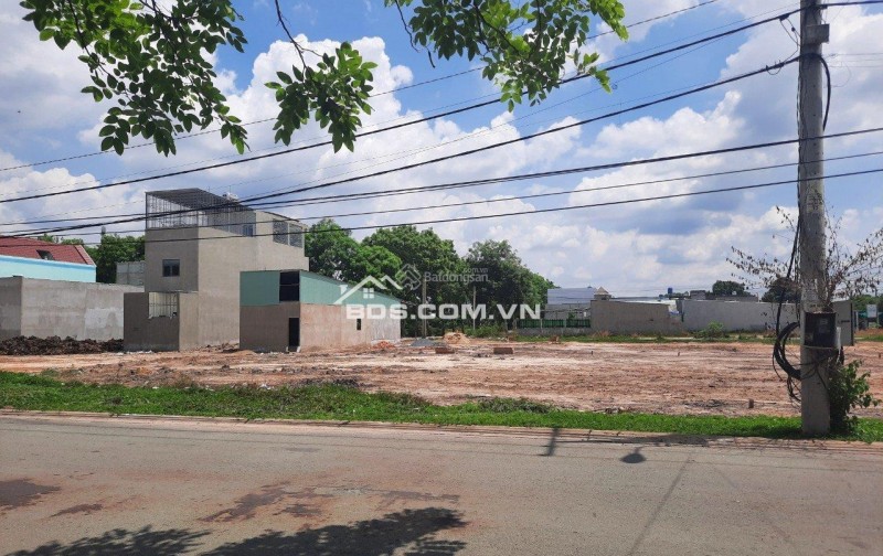 5X56=280M2 SỔ RIÊNG GIÁ 250TR NGAY QL14C CẦN BÁN GẤP