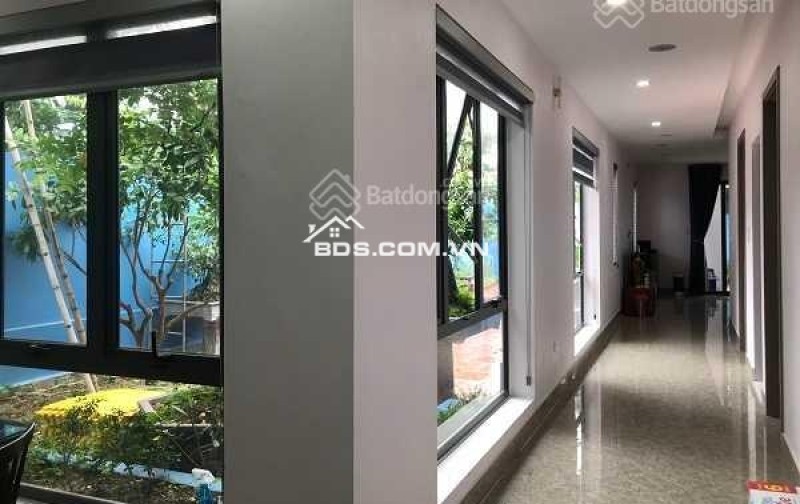 Cho thuê lâu dài nhà vườn tại Đông La 520m2. 3PN, full đồ cao cấp, 15tr/tháng, gần Tố Hữu, gần công viên, hồ điều hòa