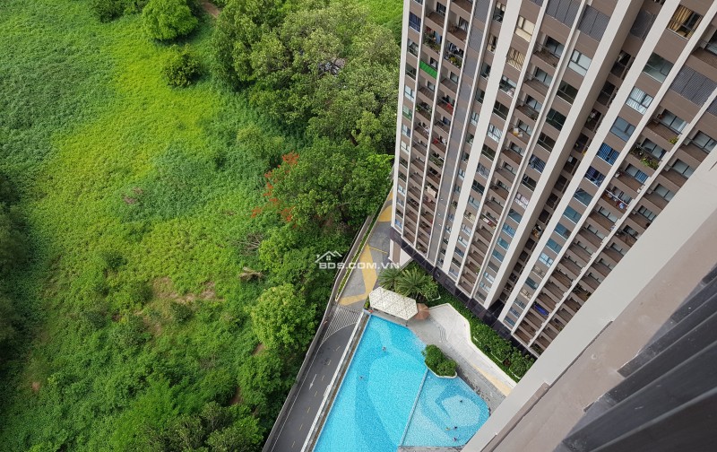 Chính chủ bán Opal Skyline 2pn giá 1,980 view hồ bơi, sổ sẵn
