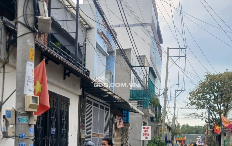 Bán nhà mặt phố Lò Lu, 5,15 tỷ, 59m2, hàng hiếm tại Q9, HCM