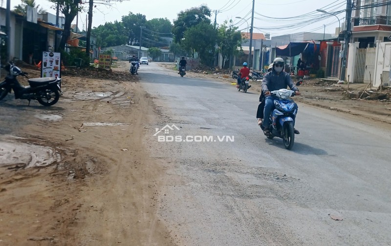 Bán gấp nhà mặt phố Lò Lu tại P. Trường Thạnh, Quận 9, TP.HCM, 4,25 tỷ, 71m2