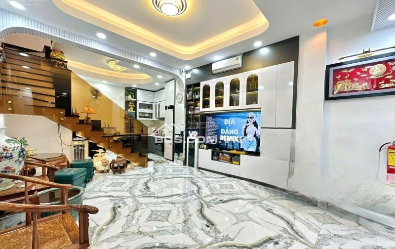 Cần Bán gấp nhà hẻm 128 đường Trần Quốc Thảo Quận 3