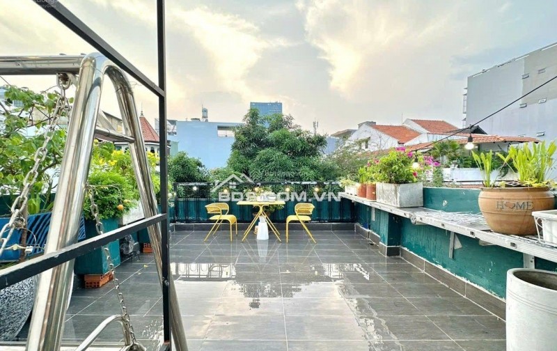 Cần Bán gấp nhà hẻm 128 đường Trần Quốc Thảo Quận 3