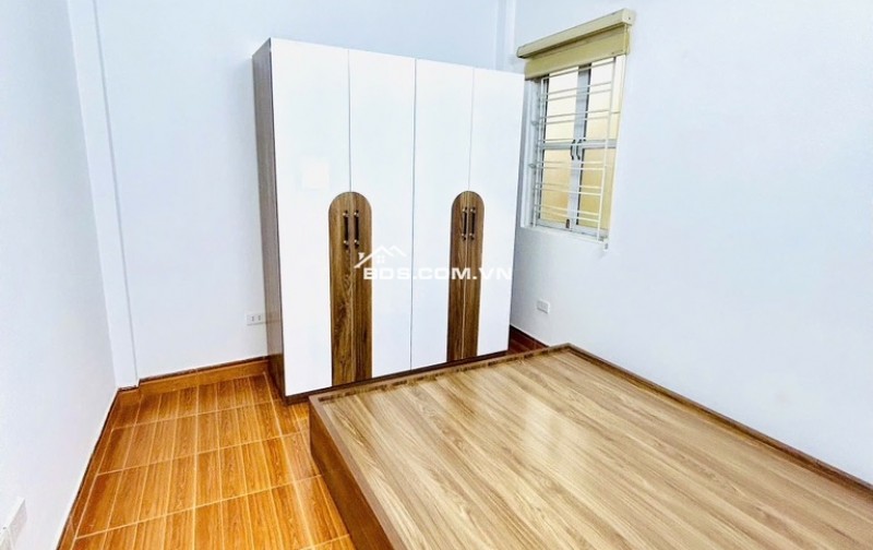 HƠN 5 TỶ-NHÀ ĐẸP NGÕ 1 BÙI XƯƠNG TRẠCH 33M-4 TẦNG-4 NGỦ-Ở LUÔN