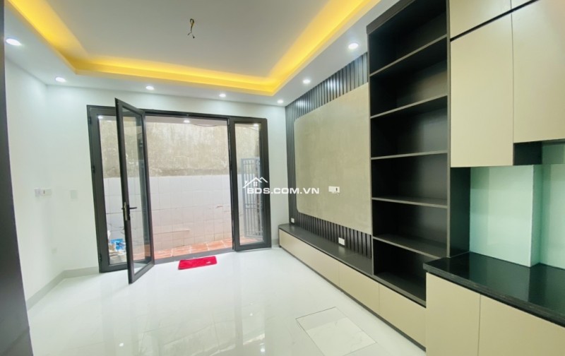 HIẾM-NHÀ ĐẸP-HOÀNG VĂN THÁI-4 TẦNG-NỘI THẤT-Ô TÔ GẦN GIÁ 6,68 TỶ