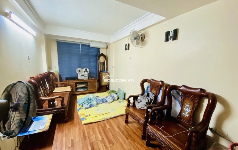 NHÀ ĐẸP-CẠNH HỒ HẠ ĐÌNH-KHƯƠNG ĐÌNH-Ô TÔ-NỘI THẤT 47M-4 TẦNG GIÁ 6,8 TỶ